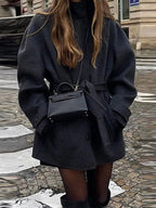 Krótki płaszcz z kołnierzem stojącym Ania