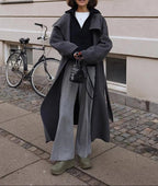 Płaszcz długi z paskiem i stójką Sara