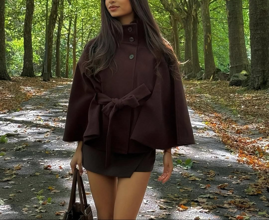 Gianna Elegancka Kurtka Peleryna z Wysokim Kołnierzem i Paskiem